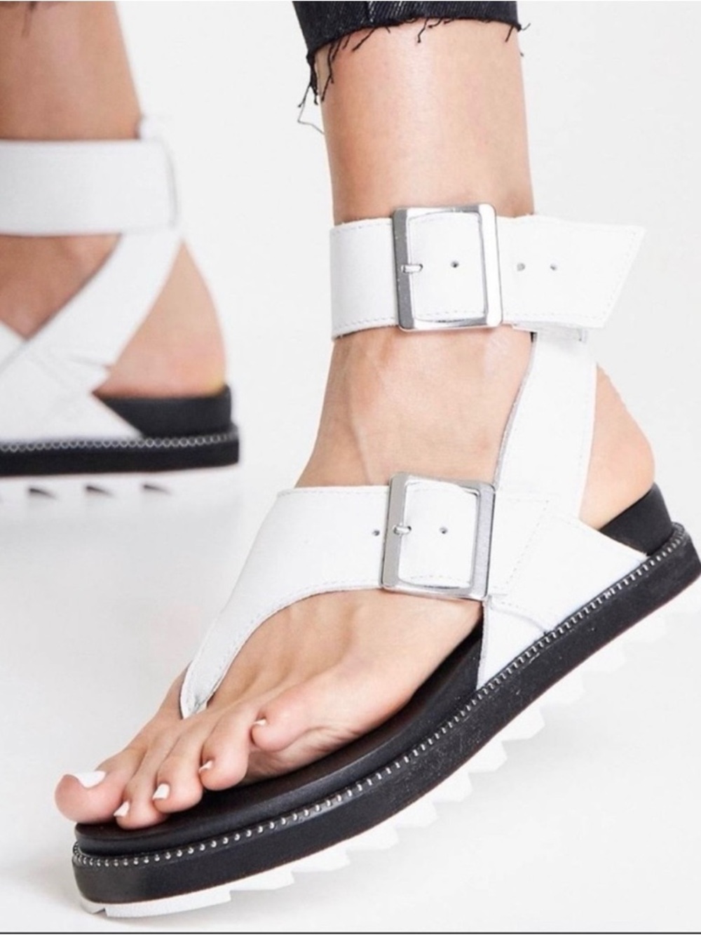 Sorel - Roaming T-Strap Ankle Platform Women's White Black Sandals-NWOT